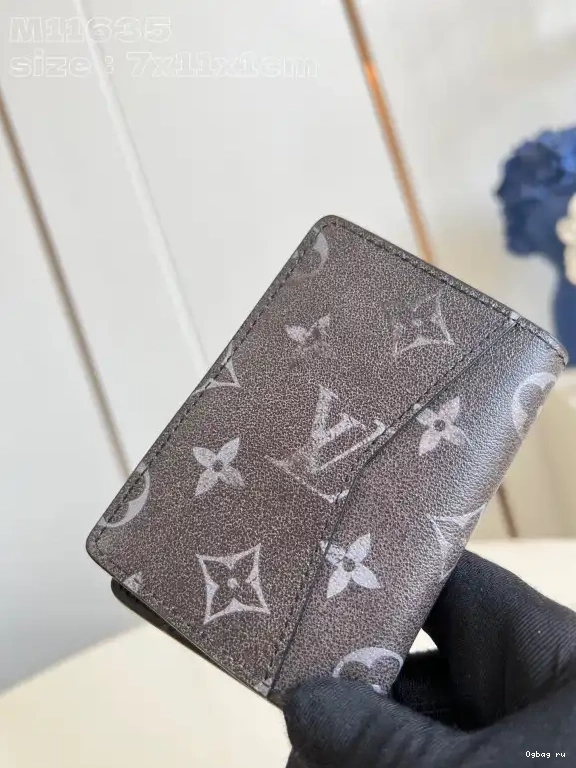 Organizer-7.5*11.1*1 cm Pocket VUITTON LOUIS 0525
